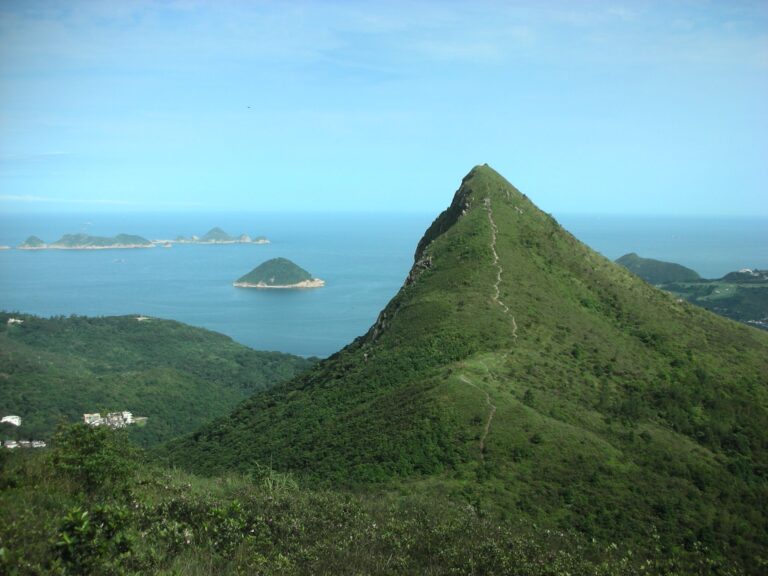 人生就如跨越一座大山